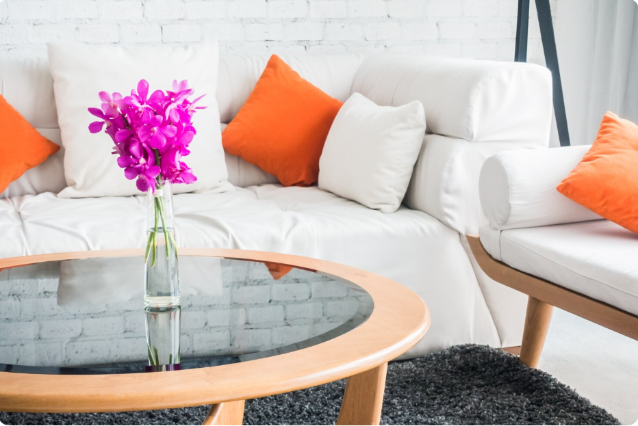 Chairside Tables: Stylish and Practical Ideas for a More Organized Living Room